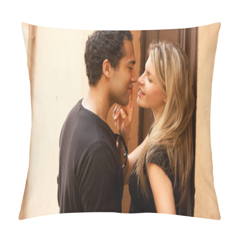 Personality  Flirt Couple Kiss Pillow Covers