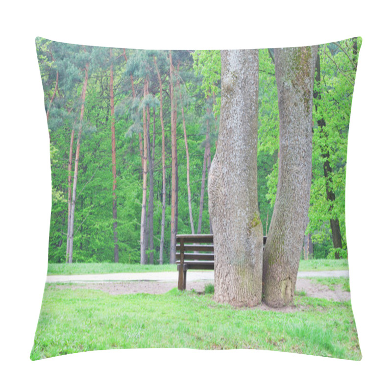 Personality  Halting Under The Trees Pillow Covers