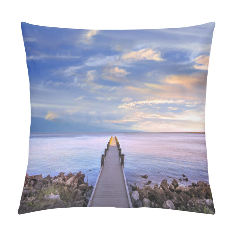 Personality  Long Narrow Pier Protruding Out Into Chesapeake Bay At Sunset Under A Beautiful Sky Pillow Covers