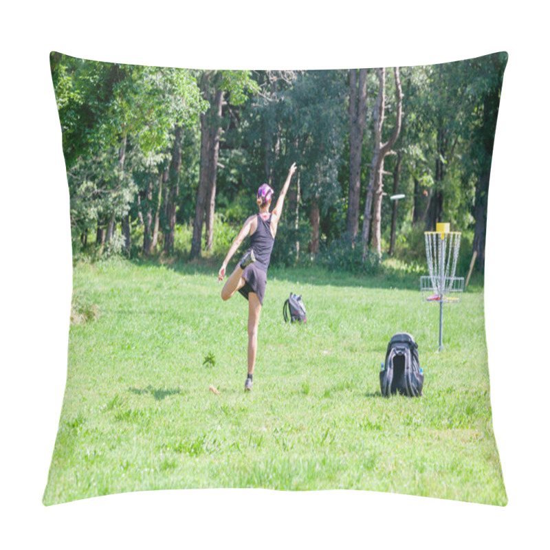 Personality  Young Woman Playing Flying Disc Golf Sport Game In The Nature Pillow Covers