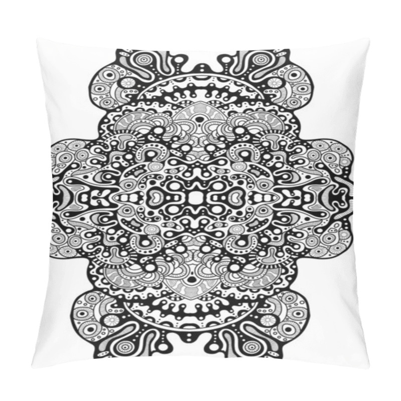 Personality  Black And White Symmetric Pattern Pillow Covers