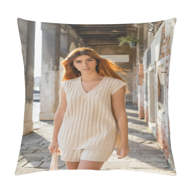 Personality  Redhead Woman In Knitwear Looking At Camera Near Colonnade In Venice Pillow Covers