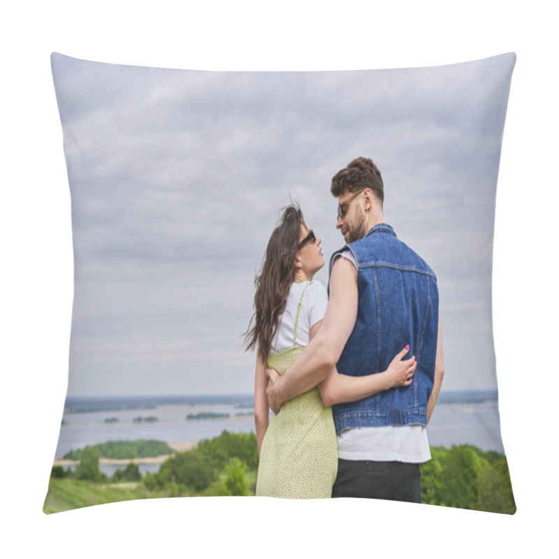 Personality  Side View Of Trendy Romantic Couple In Sunglasses And Summer Outfits Hugging And Looking At Each Other With Scenic Landscape And Cloudy Sky At Background, Countryside Leisurely Stroll Pillow Covers