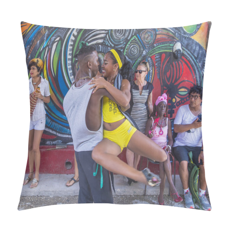 Personality  Rumba In Havana Cuba Pillow Covers