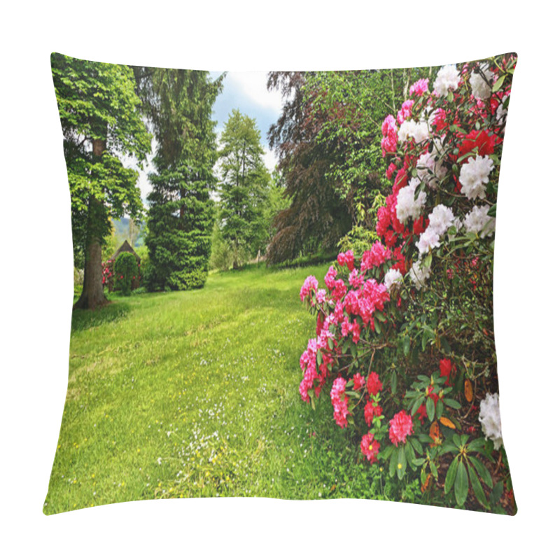 Personality  Beautiful, English Garden In Springtime Pillow Covers