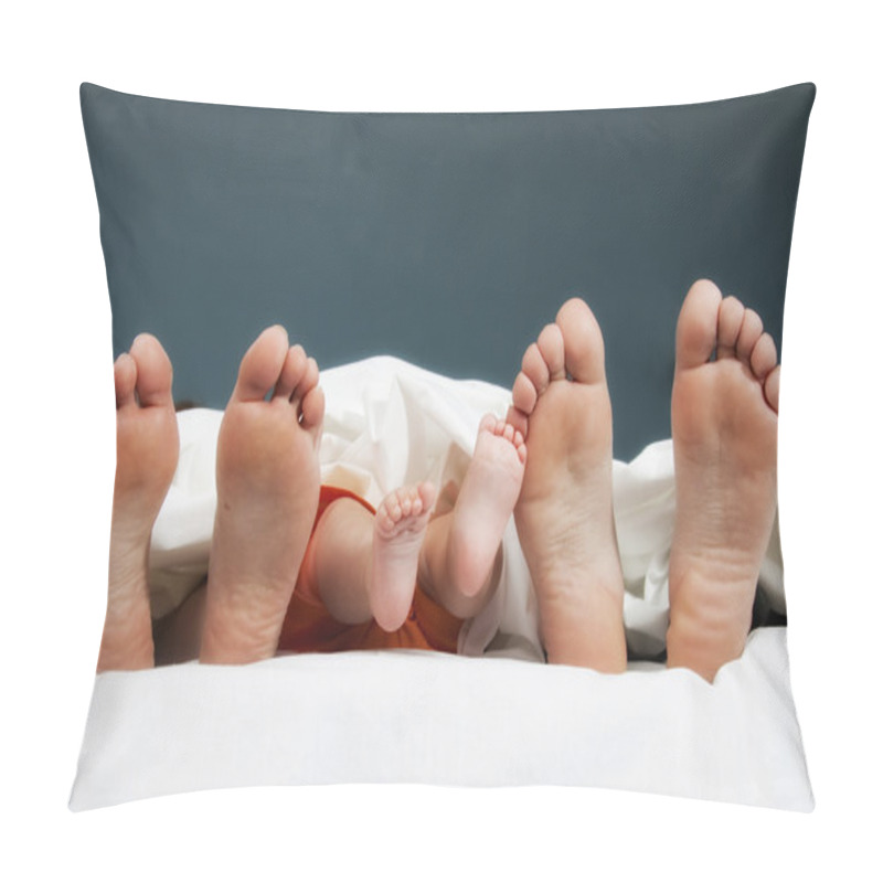 Personality  Tree Pairs Of Legs Of The Happy Family In Bed - Father, Mother And Baby Pillow Covers