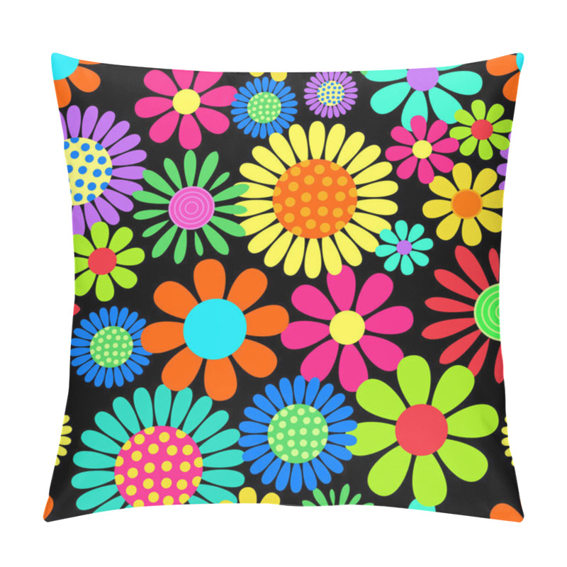 Personality  A Bright And Bold Floral Daisy Flower Pattern, Designed In A Retro Sixties Art Style. Pillow Covers