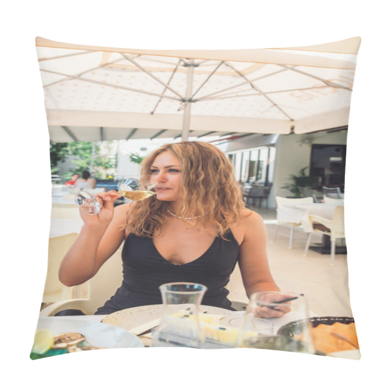 Personality  Woman Drinking Wine In Outdoors Restaurant Eating Oysters Pillow Covers