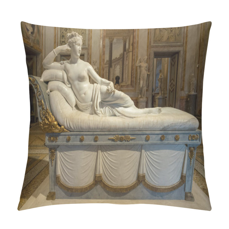 Personality  Venus Victrix Sculpture In The Galleria Borghese Pillow Covers