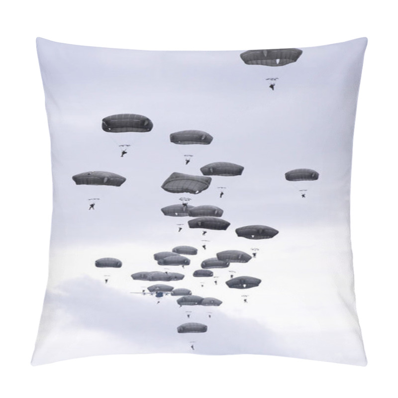 Personality  Lots Of Parachutists In The Sky Pillow Covers