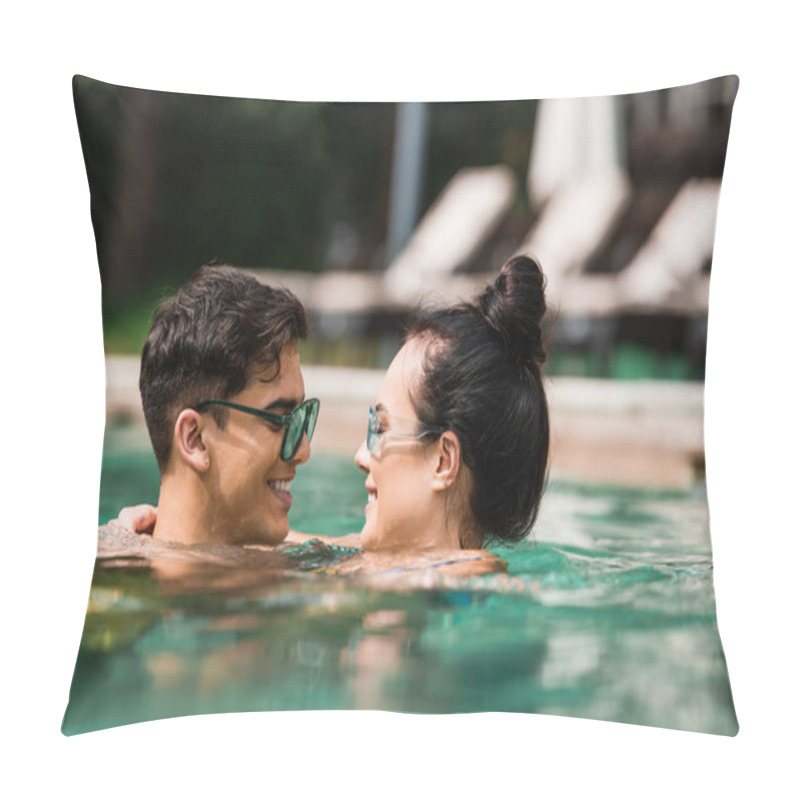 Personality  Side View Of Pretty Brunette Woman Resting With Boyfriend In Blurred Swimming Pool  Pillow Covers