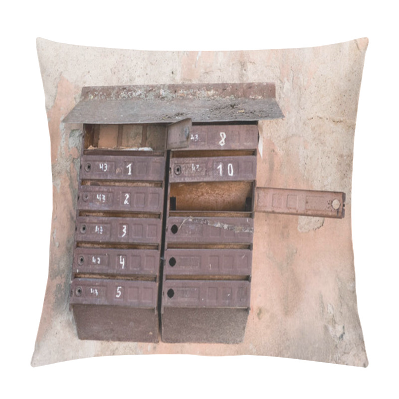 Personality  Old Rusty Mailboxes  Pillow Covers