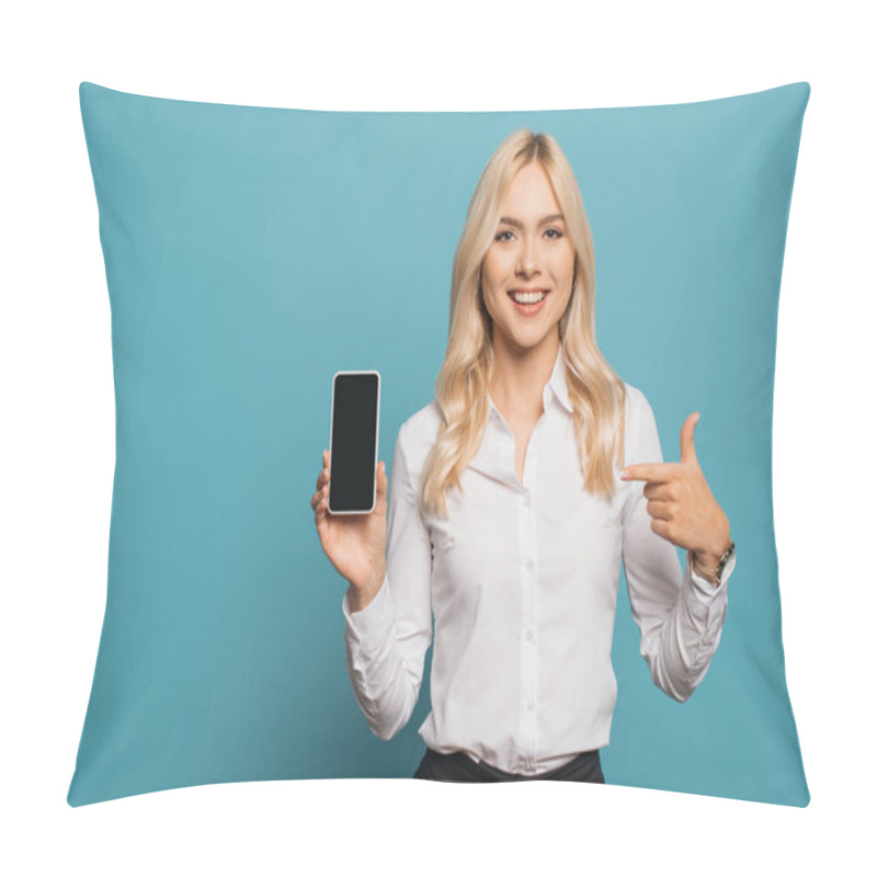 Personality  Smiling Blonde Businesswoman Pointing With Finger At Smartphone With Blank Screen On Blue Background Pillow Covers