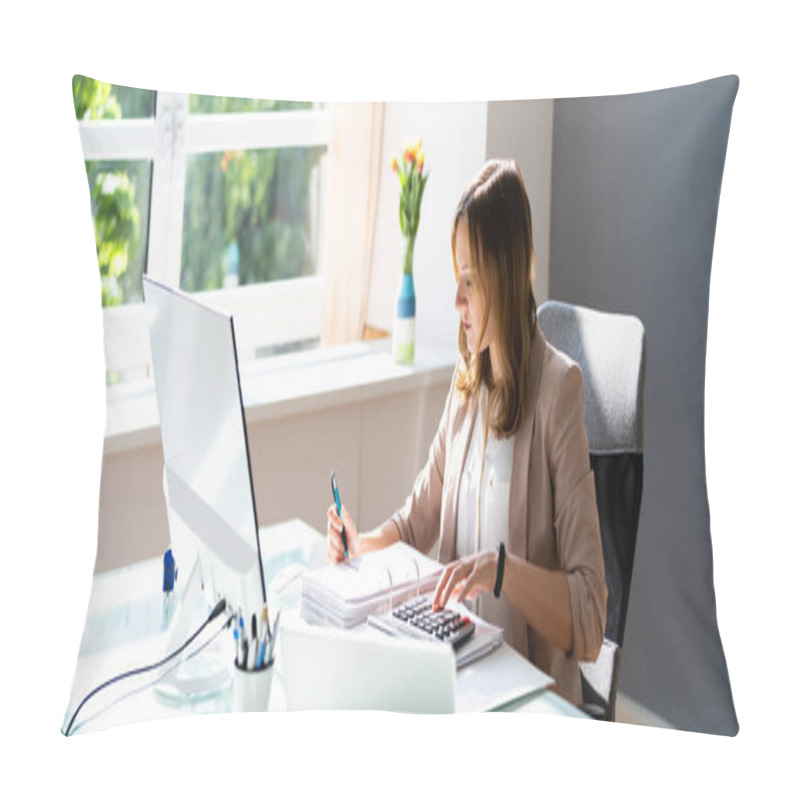 Personality  Professional Accountant Woman In Office Doing Accounting And Budget Pillow Covers