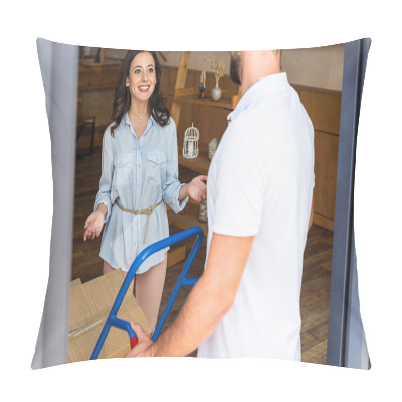 Personality  Selective Focus Of Happy Woman Looking At Delivery Man Holding Delivery Cart With Boxes Pillow Covers