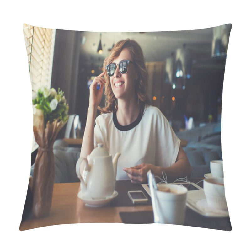 Personality  Smiling Business Woman In Modern Cafe Pillow Covers