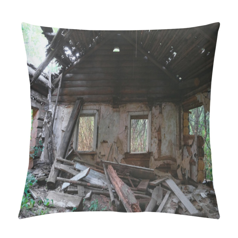 Personality  Ruins Of Old Abandoned Wooden House Pillow Covers