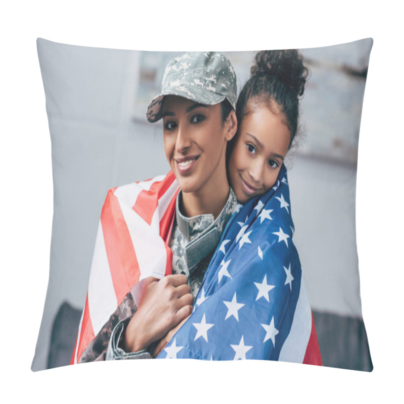 Personality  Daughter And Soldier Wrapped With American Flag Pillow Covers