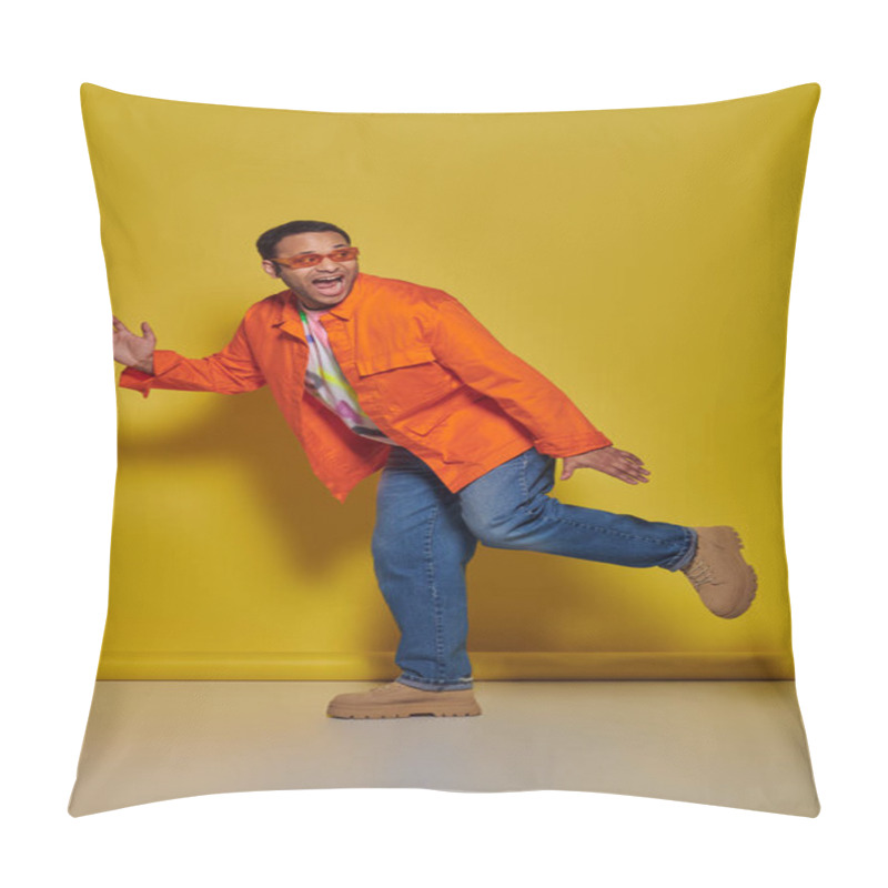 Personality  Scared Indian Man In Sunglasses And Vibrant Attire Running Away And Screaming On Yellow Backdrop Pillow Covers