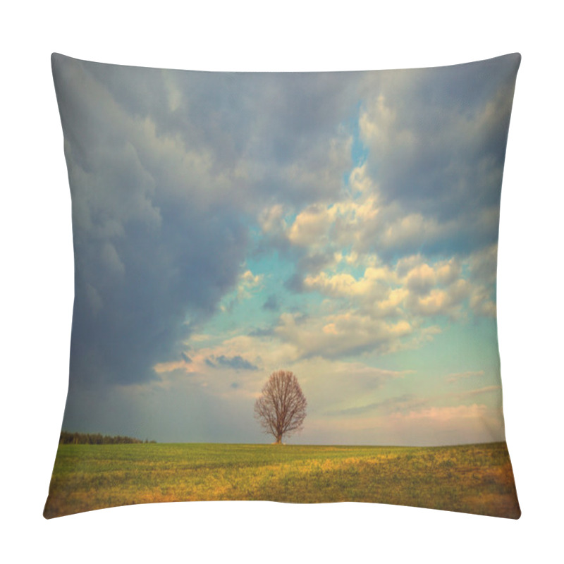 Personality  Solitary Tree Pillow Covers