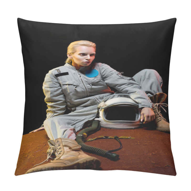 Personality  Attractive Cosmonaut In Spacesuit Holding Helmet Sitting On Planet Pillow Covers