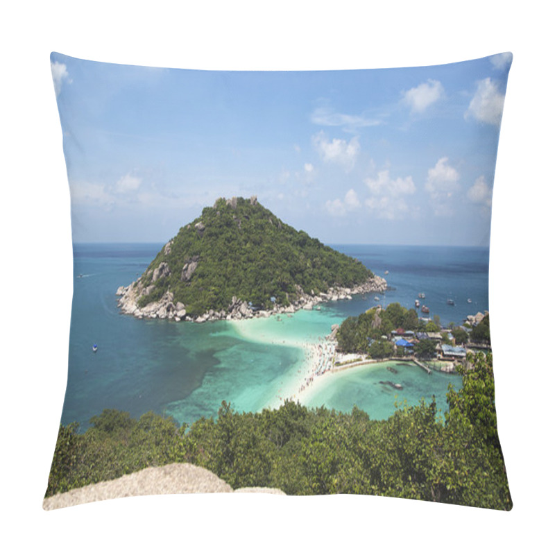 Personality  Koh Nangyuan Island In Thailand Pillow Covers