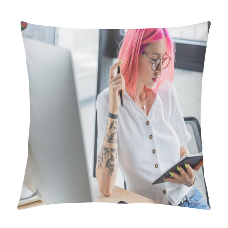 Personality  Tattooed Businesswoman With Pink Hair Holding Pen And Notebook Pillow Covers