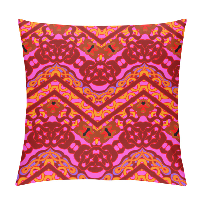 Personality  Ethnic Hand Drawn Pattern With Zigzag Lines Pillow Covers