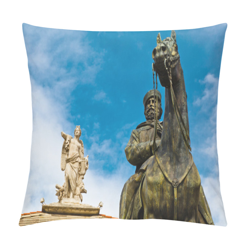 Personality  Giuseppe Garibaldi Statue And Muse With Harp In Genoa, Italy Pillow Covers