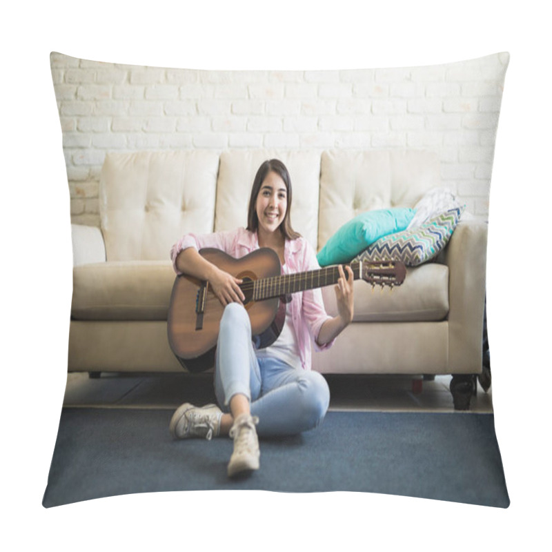 Personality  Woman Playing Guitar Pillow Covers