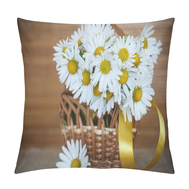 Personality  Beautiful Bouquet Of White Daisies Pillow Covers