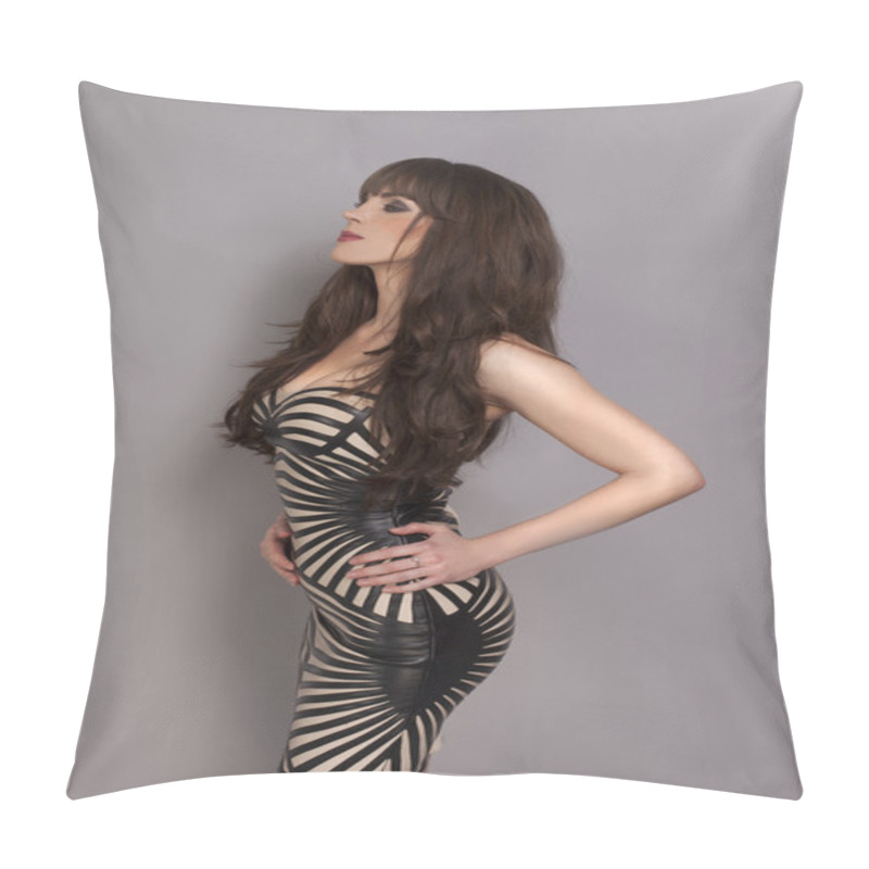 Personality  Beautiful Curvaceous Woman In A Striking Dress Pillow Covers