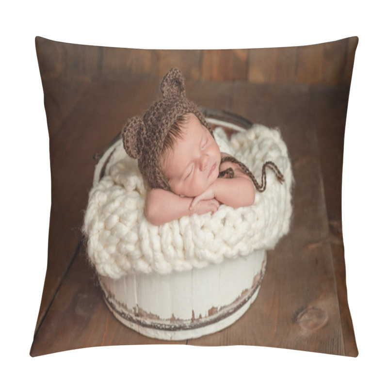 Personality  Newborn Baby Boy Wearing A Bear Hat Pillow Covers