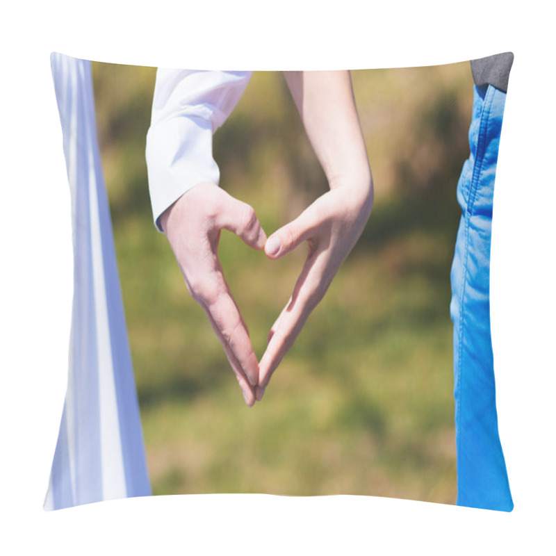 Personality  Bride And Groom Make Heart With Hands Pillow Covers