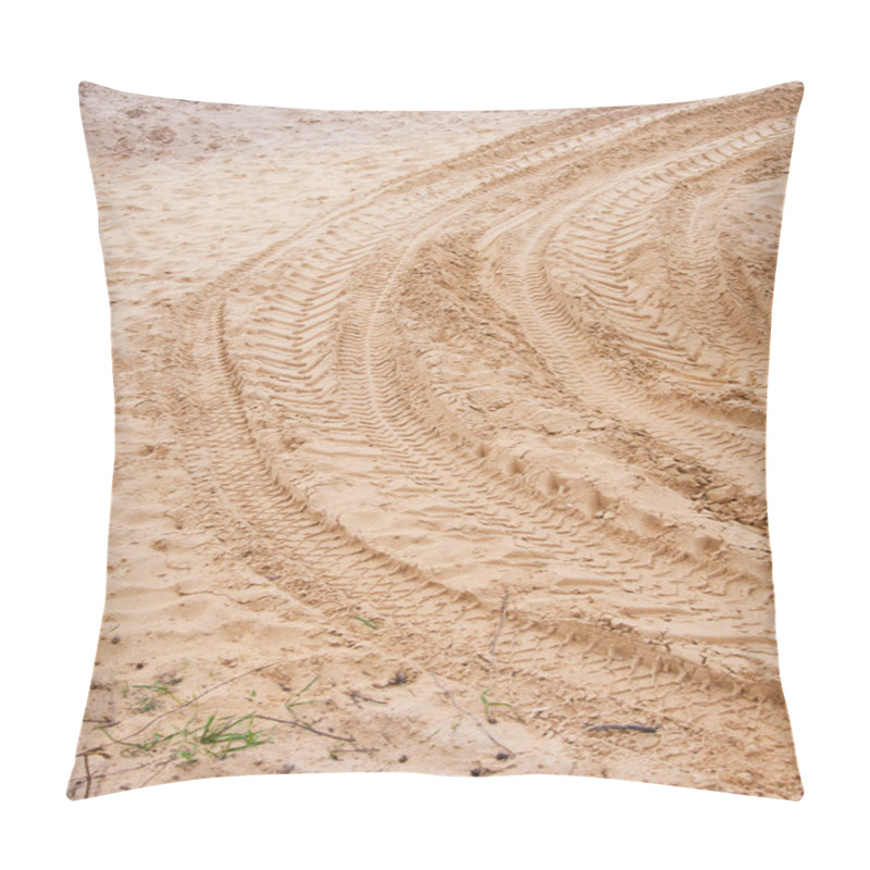 Personality  Tire Tracks In The Sand Pillow Covers