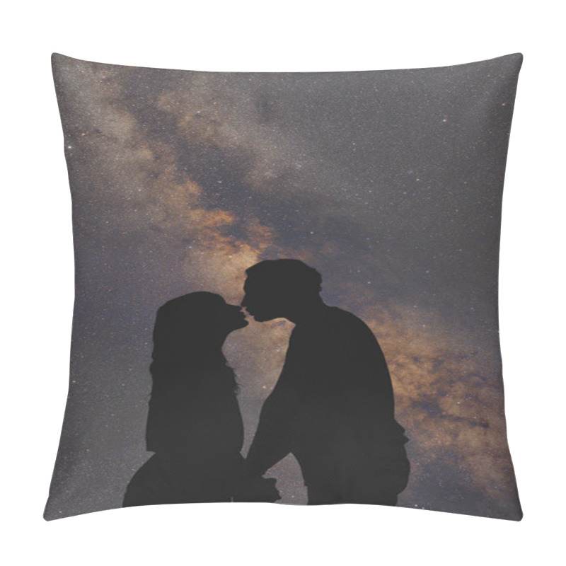 Personality  Silhouettes Of A Young Couple Under The Starry Sky.  Pillow Covers