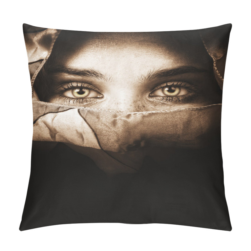 Personality  Sensual Eyes Of Mysterious Woman Pillow Covers