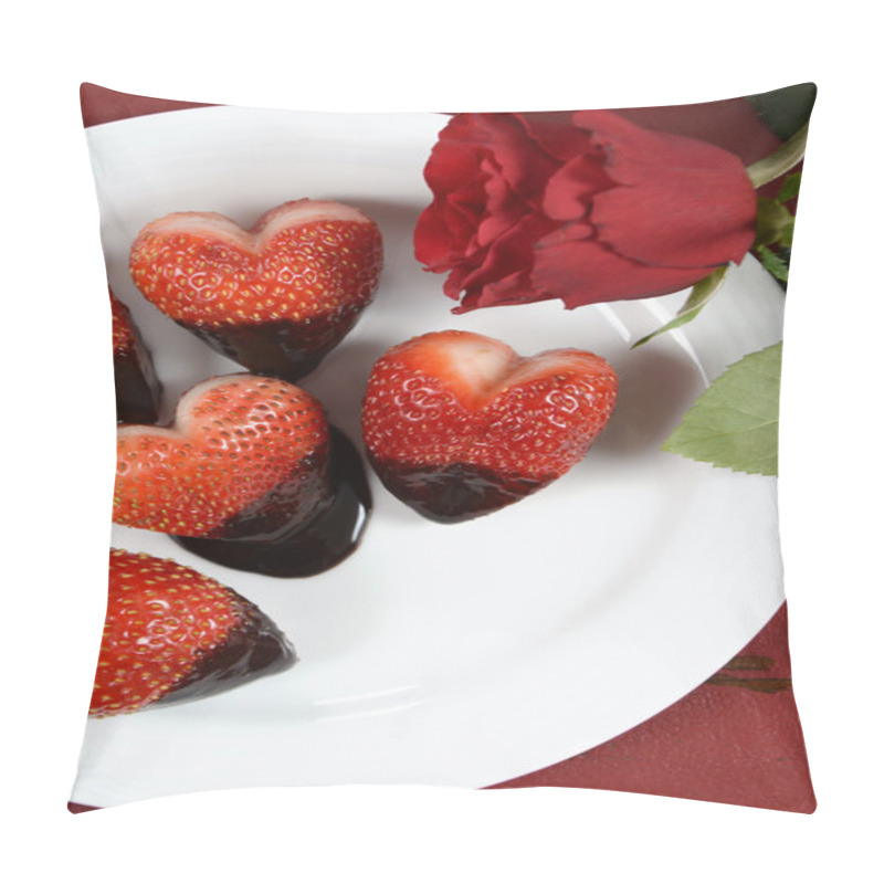 Personality  Valentine Heart Shape Strawberries Pillow Covers