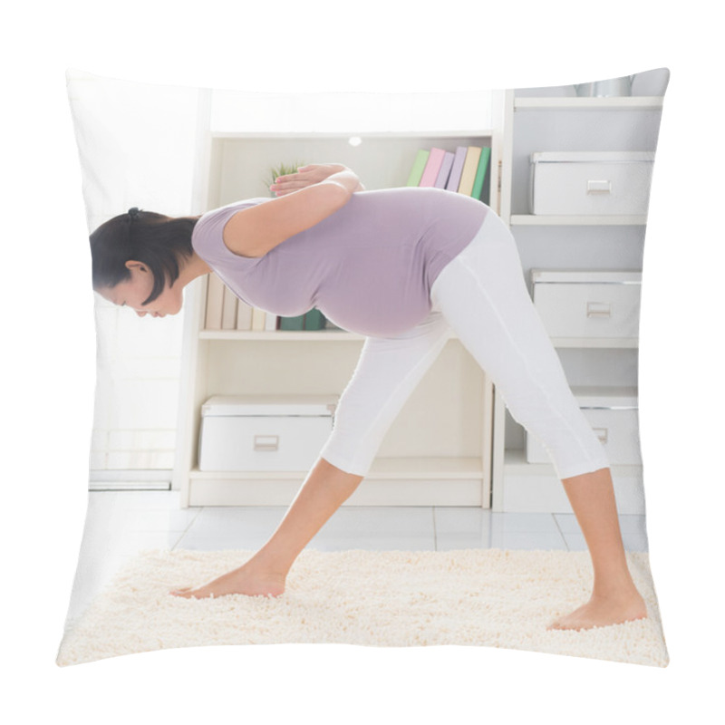 Personality  Pregnant Yoga. Pillow Covers