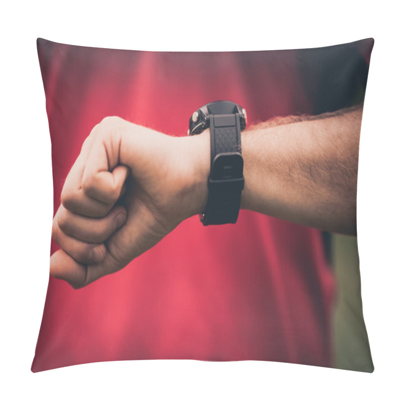 Personality  Runner Training And Using Heart Rate Monitor Smart Watch Pillow Covers