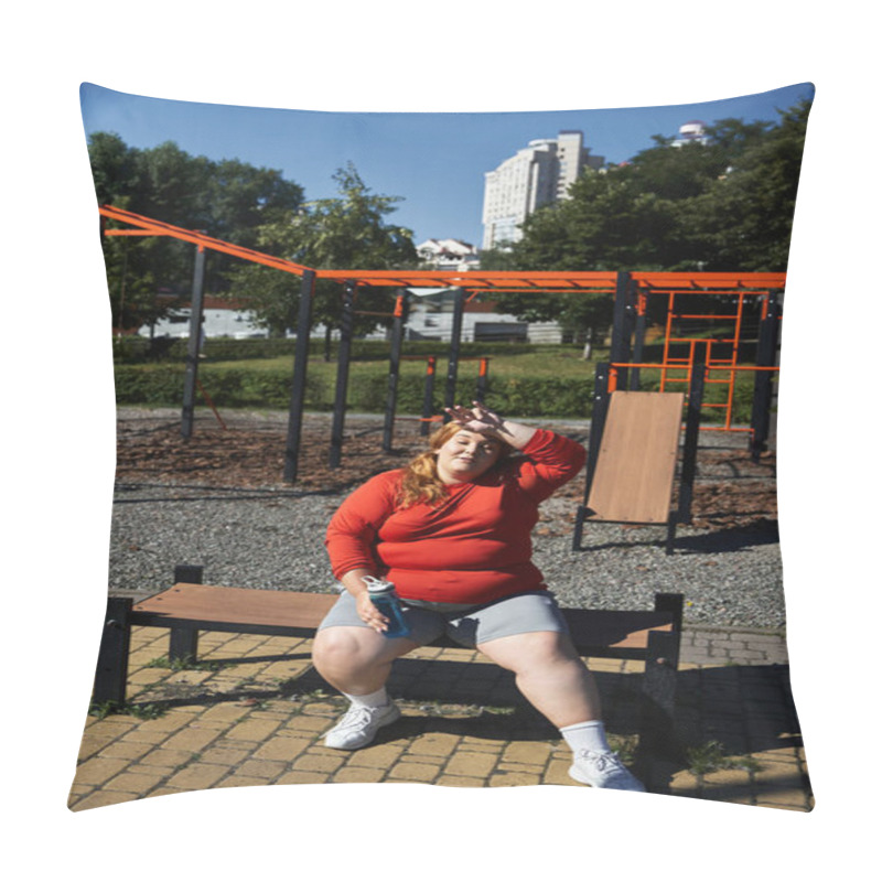 Personality  A Confident Woman Takes A Break While Exercising Outdoors On A Sunny Day. Pillow Covers