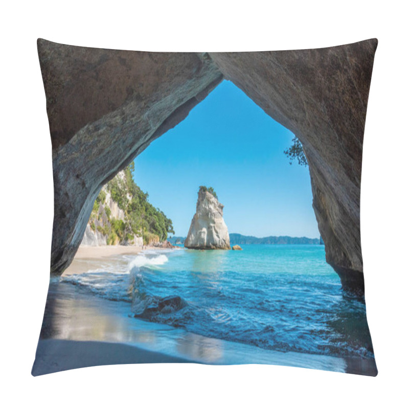 Personality  Scenic Cathedral Cove At Coromandel Peninsula, New Zealand Pillow Covers