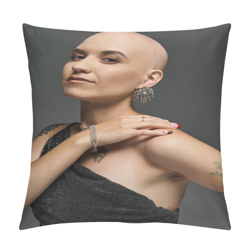 Personality  A Young Bald Woman Showcases Her Beauty, Wearing Elegant Attire And Unique Jewelry With Confidence. Pillow Covers