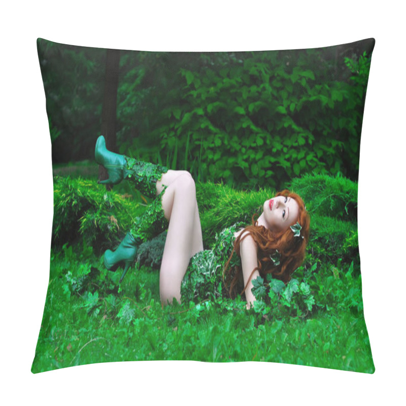 Personality  Young Beautiful Red-haired Girl In The Image Of The Comic Book Poison Ivy Pillow Covers