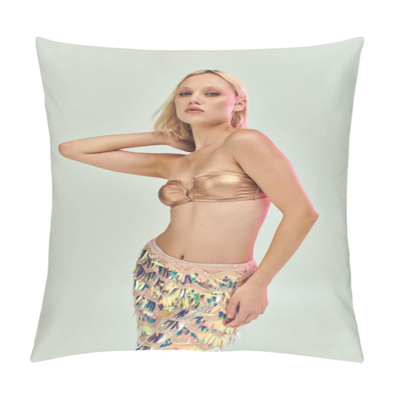 Personality  A Fashionable Young Woman Showcases Her Unique Holographic Outfit Gracefully. Pillow Covers