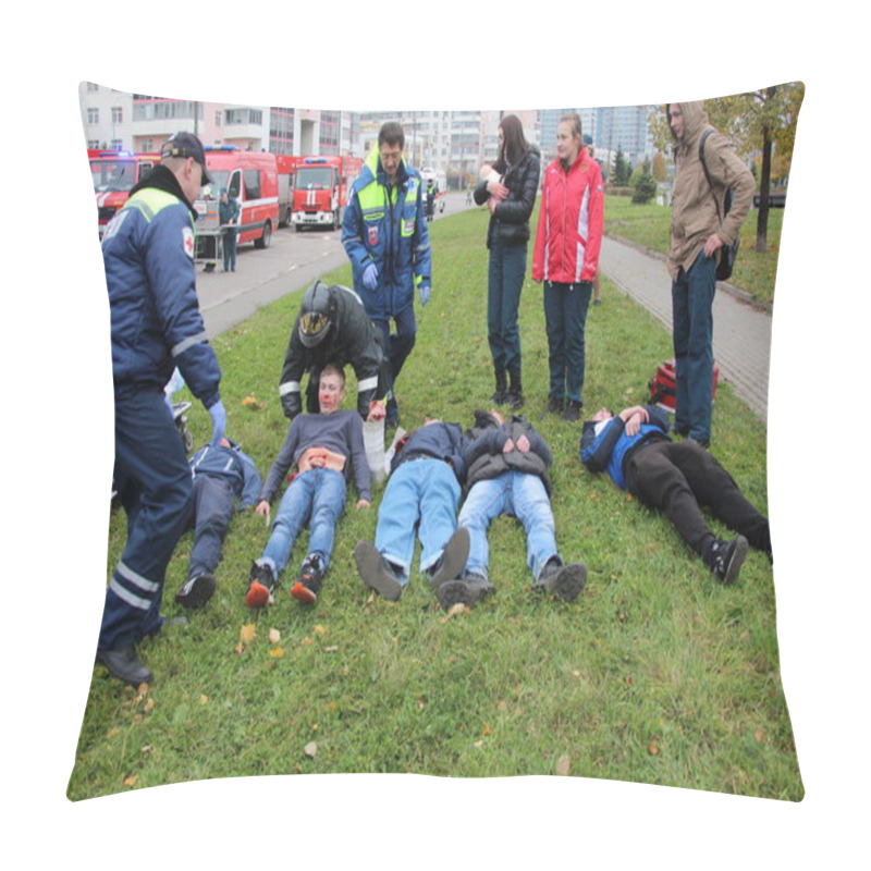 Personality  Doctors Of Disaster Medicine Work With Victims Of Road Accidents / Training Road Traffic Accident On October 13 In Moscow Pillow Covers