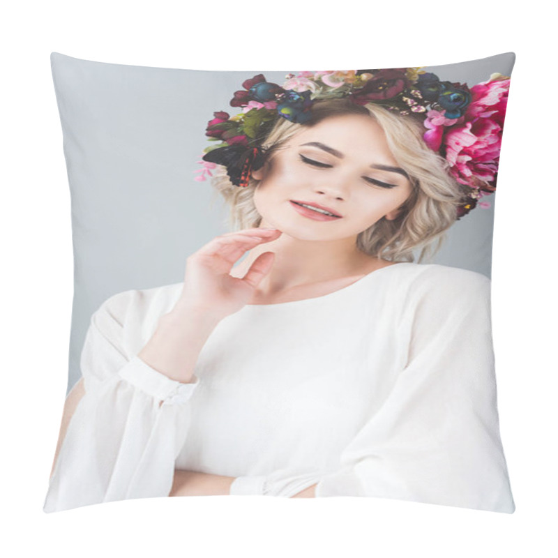 Personality  Smiling Tender Girl Posing In Floral Wreath With Beautiful Butterfly, Isolated On Grey Pillow Covers