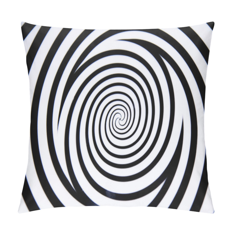 Personality  Black And White Hypnotic Circle Pillow Covers