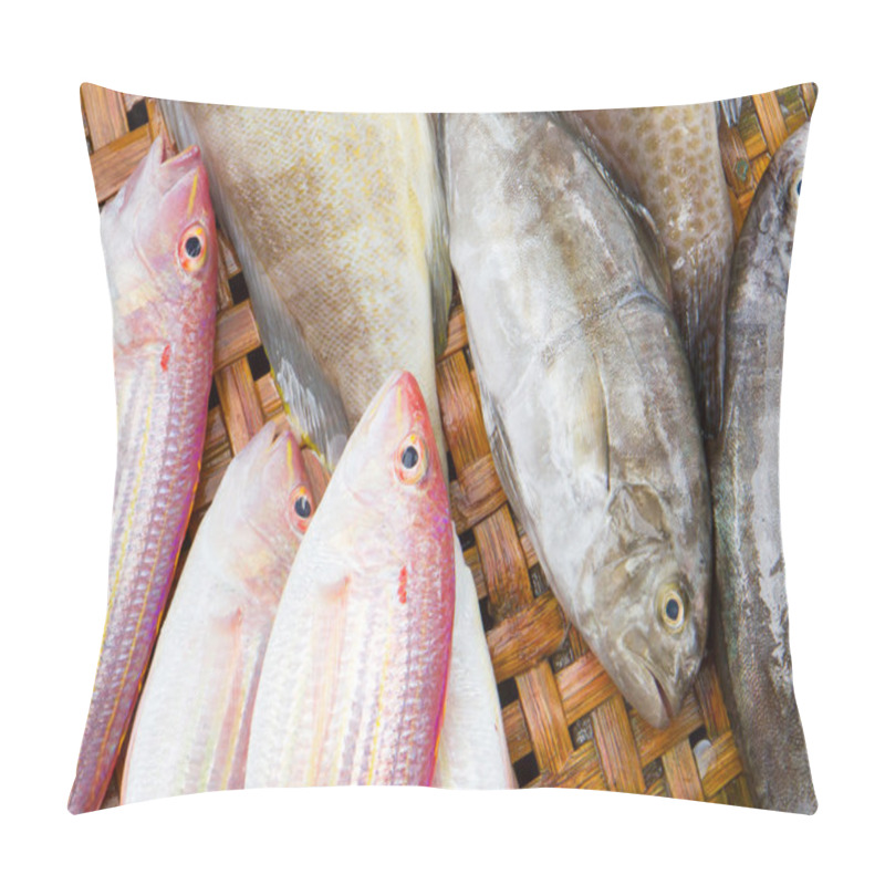 Personality  Close Up Of Lovely Fresh Fish In A Wet Market Pillow Covers