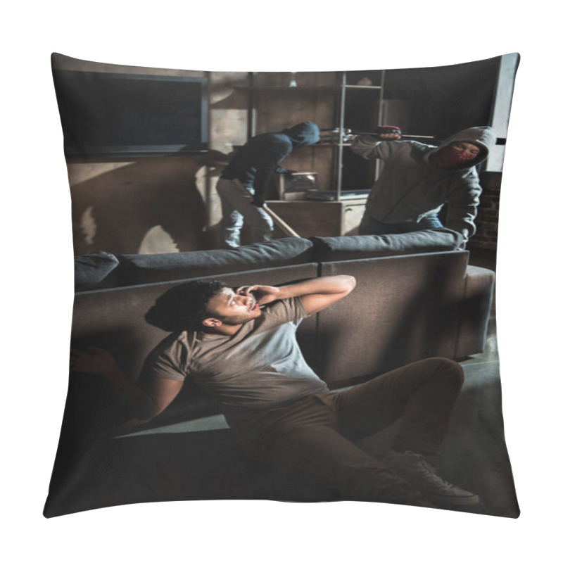 Personality  Burglars And Scared Man Pillow Covers